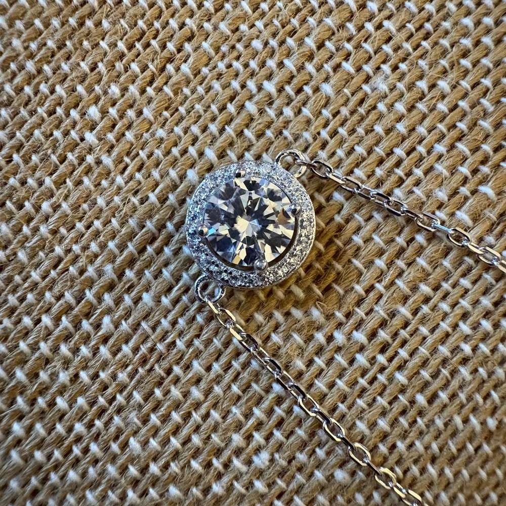 Solid Sterling Silver One Carat Moissanite Bolo Bracelet New in Package RARE - Picture 4 of 8
